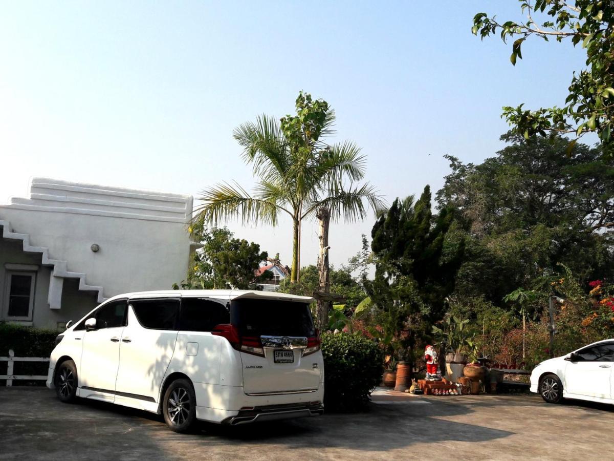 Scenic Riverside Resort Kamphaeng Phet Esterno foto