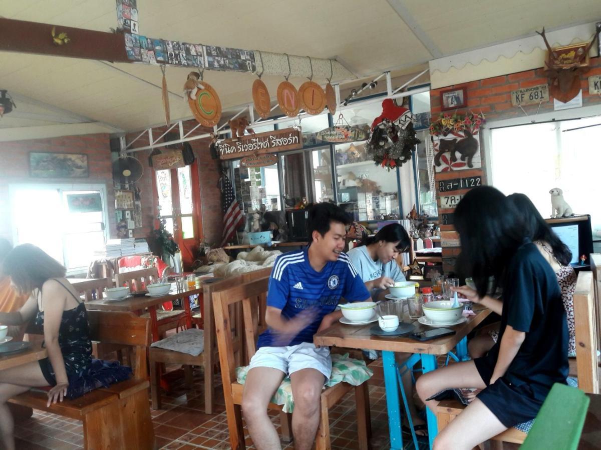 Scenic Riverside Resort Kamphaeng Phet Esterno foto