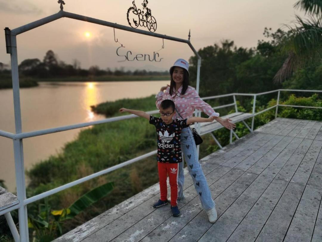 Scenic Riverside Resort Kamphaeng Phet Esterno foto