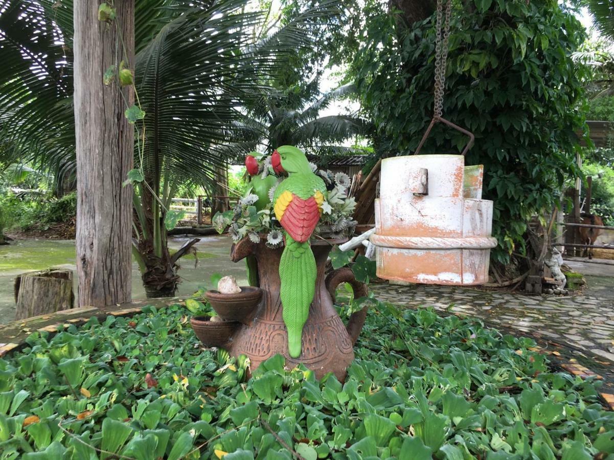 Scenic Riverside Resort Kamphaeng Phet Esterno foto