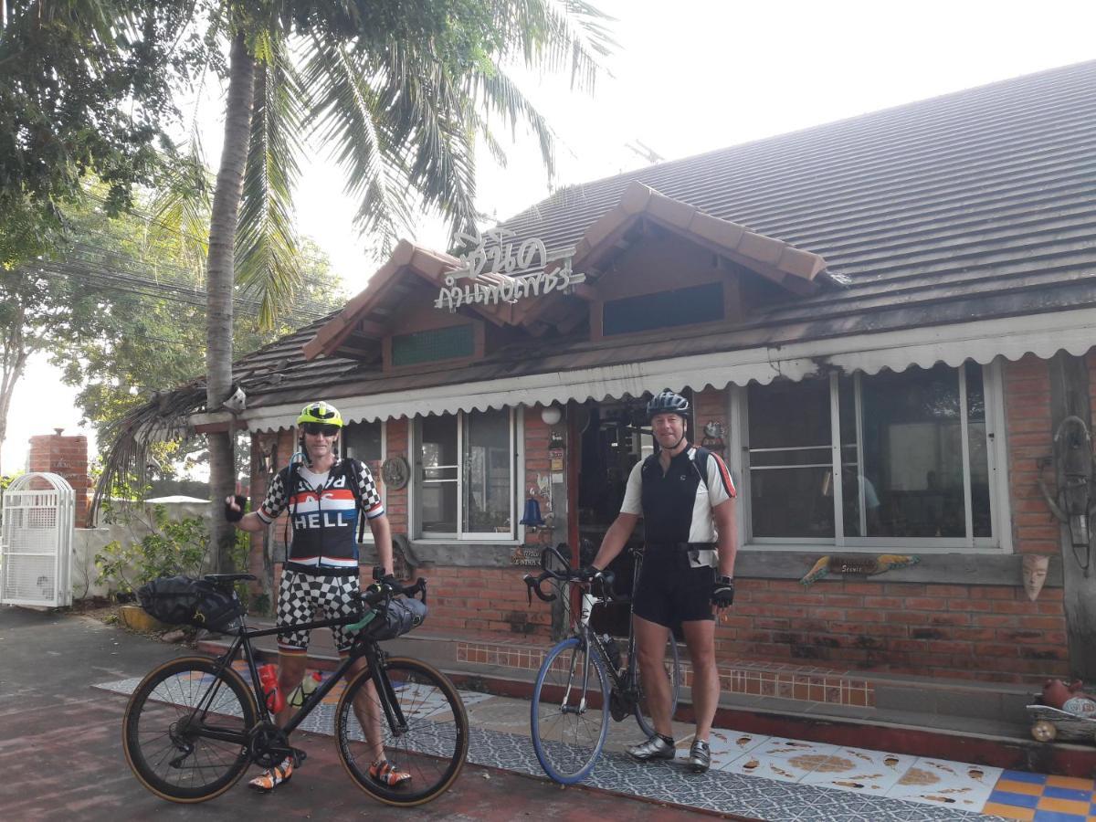 Scenic Riverside Resort Kamphaeng Phet Esterno foto